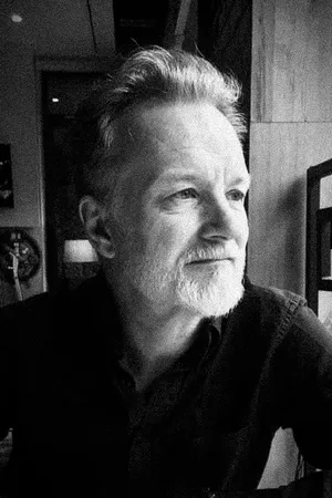 Paul Lowe